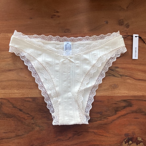 Forever 21 Other - Forever 21 lace trim cheeky panty cream color seamless eyelet material vanilla M